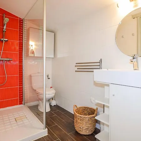 Amazing In Bastia With Wifi Apartment *
